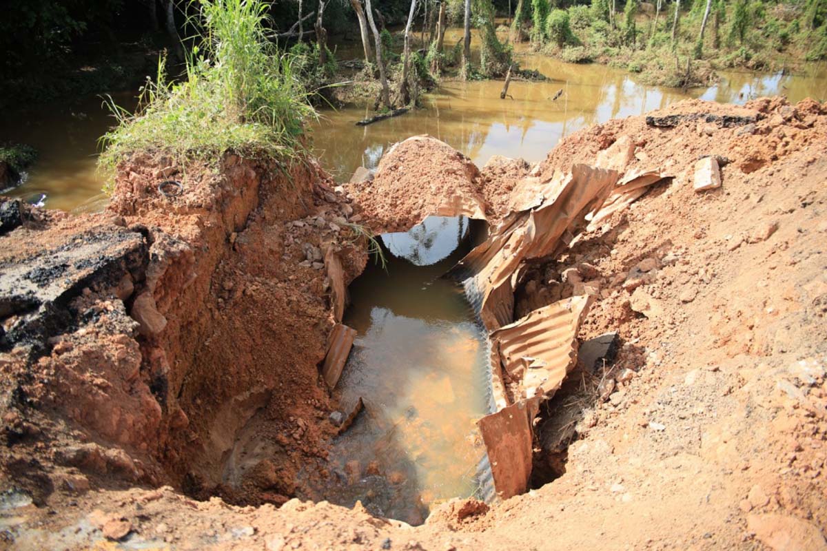 Comunidade aprova construção de ponte na Estrada do Santo Antônio; medida promete solução definitiva para rompimento histórico da pista 
