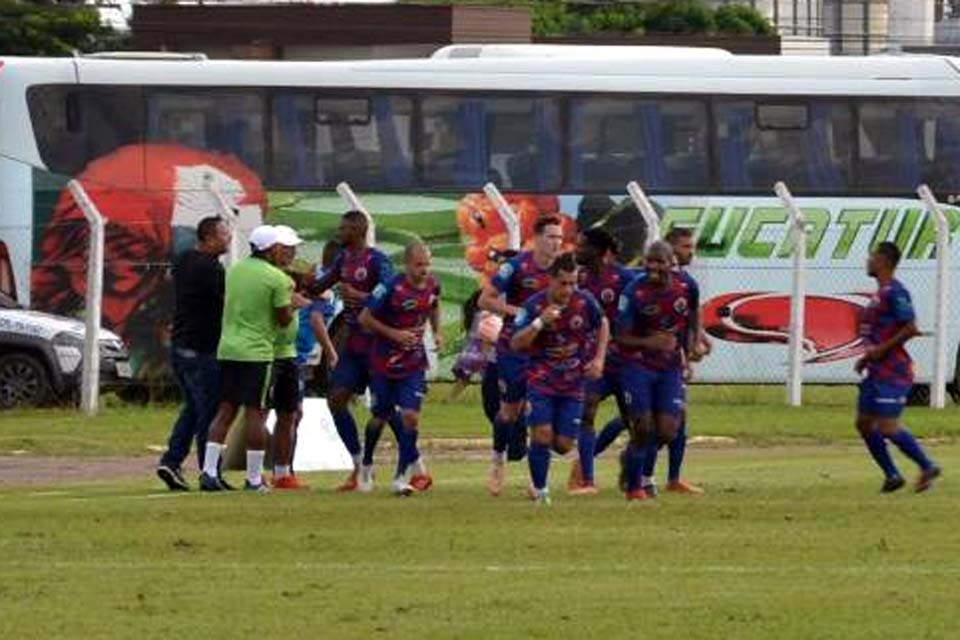 Barcelona conta com retorno de atletas contra o Vilhenense