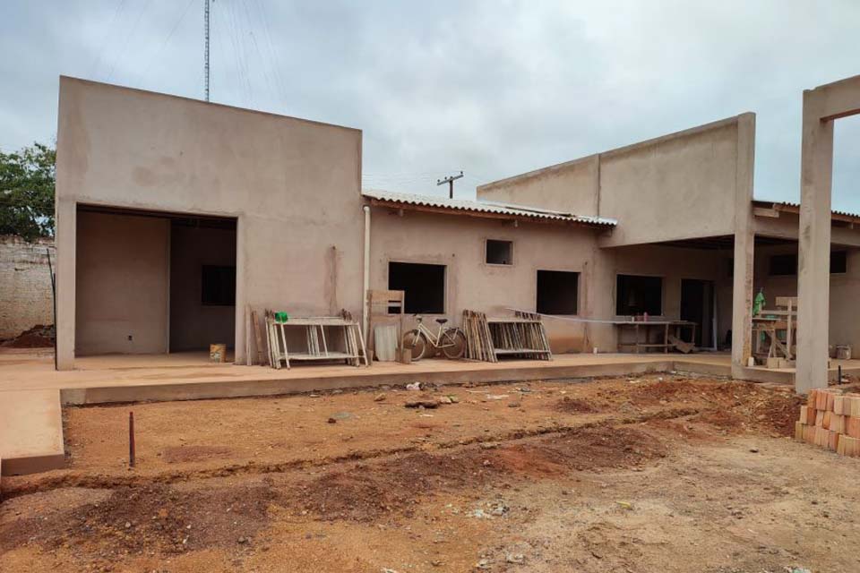 Obras de construção do novo prédio do Corpo de Bombeiros Militar avançam no município