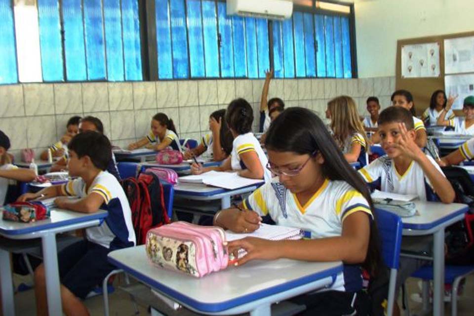 Escolas estaduais se destacam com nota máxima e superam metas do Índice de Desenvolvimento da Educação