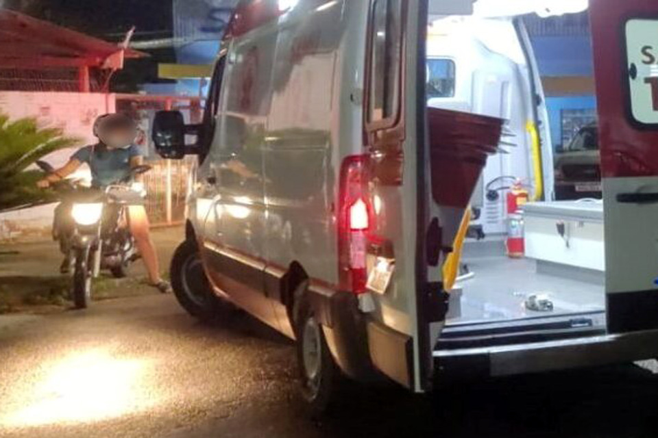 Jovem é brutalmente agredido após ser acusado de tentar furtar motocicleta 