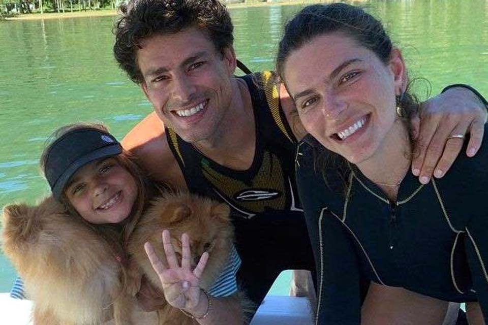 Mariana Goldfarb publica foto rara com Sofia, filha de Cauã Reymond e Grazi Massafera