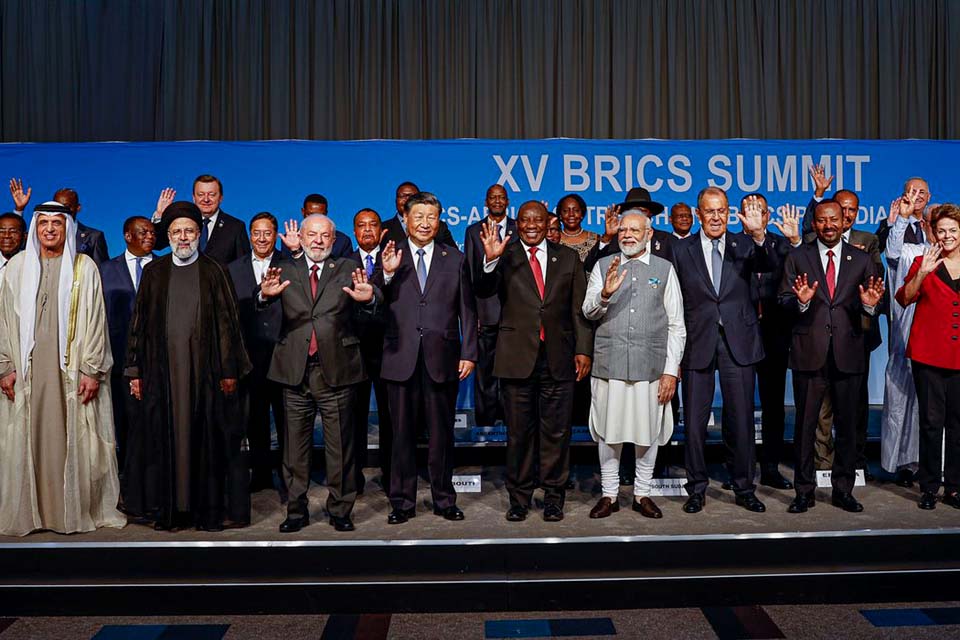 Em último dia de cúpula, Lula celebra ampliação do Brics