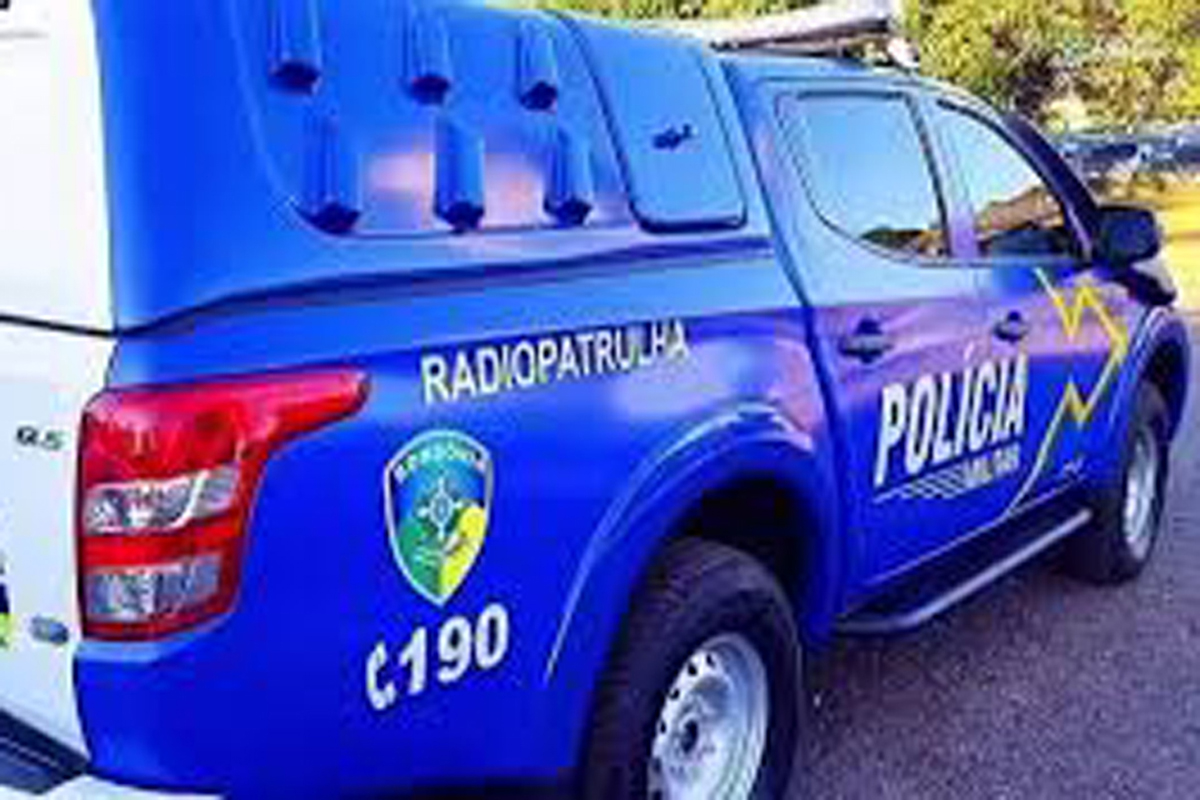 Jovem é esfaqueado durante partida de futebol e adolescente é apreendido