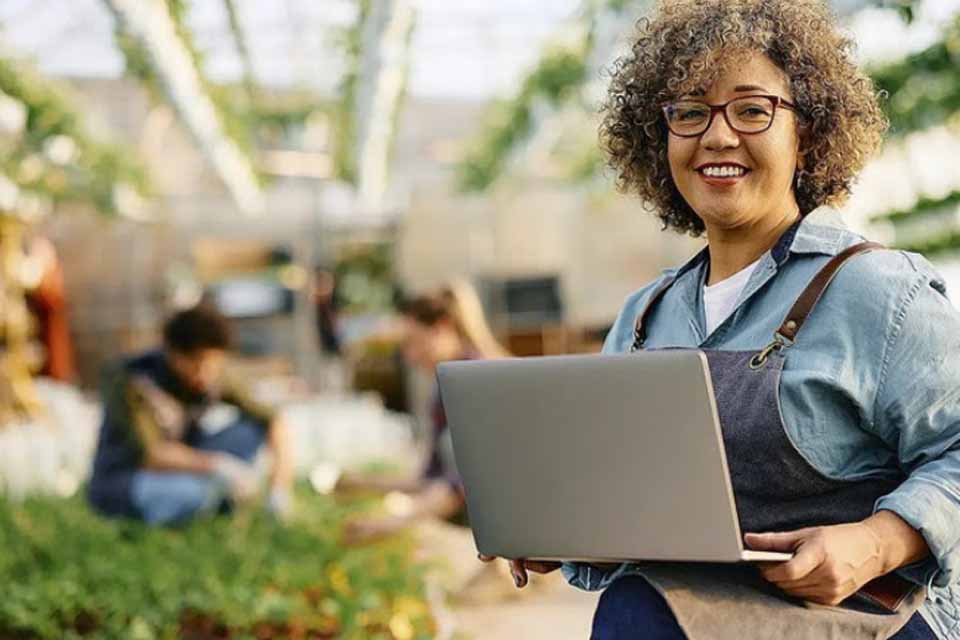 Governo do Brasil lança na COP30 plataforma digital que oferece crédito verde com juros reduzidos para pequenos negócios