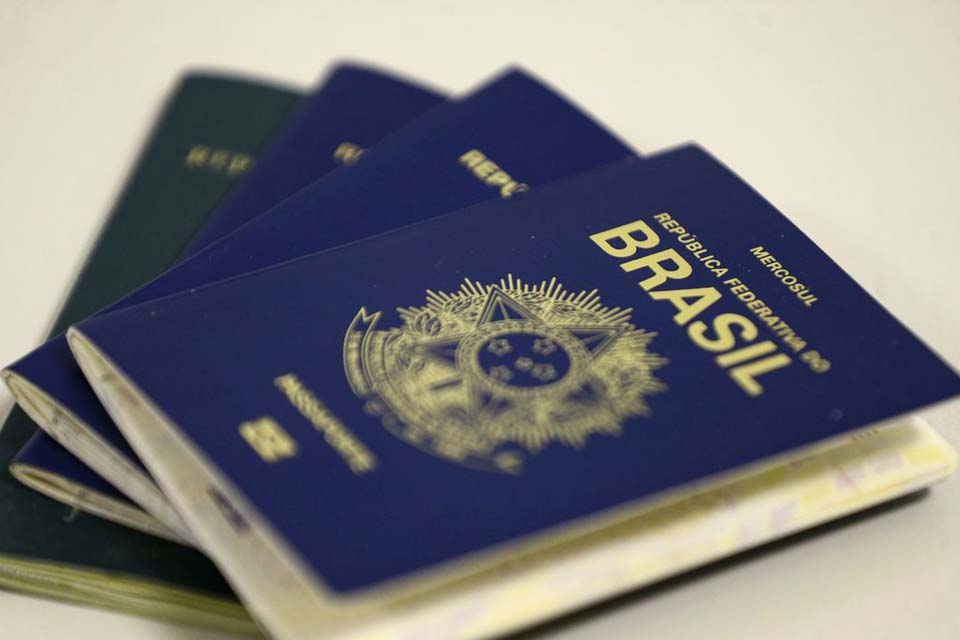 Governo remaneja R$ 58,76 milhões para passaportes e carros-pipa