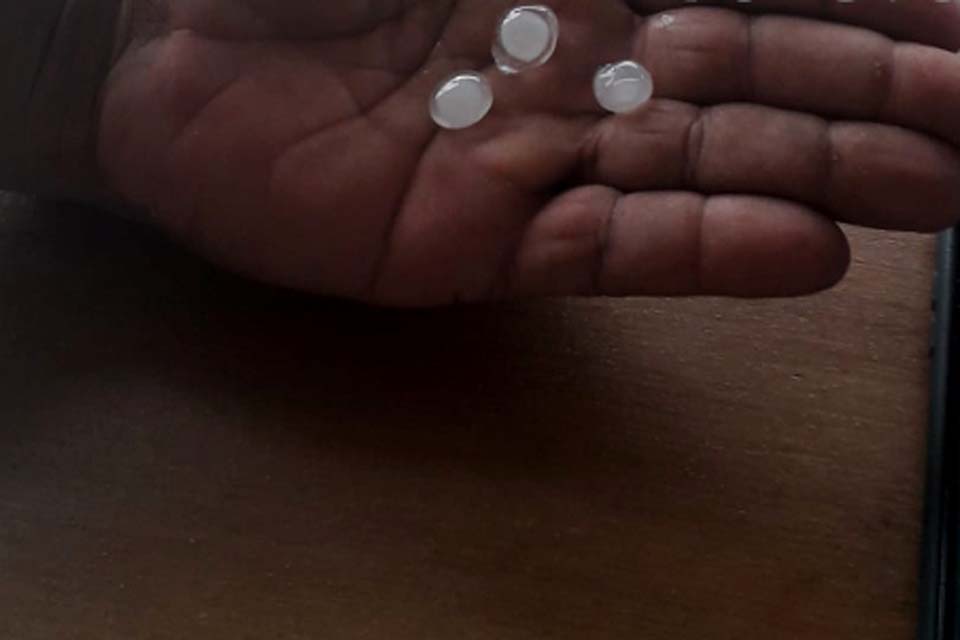 Chuva de granizo é registrada por morador da Linha 628