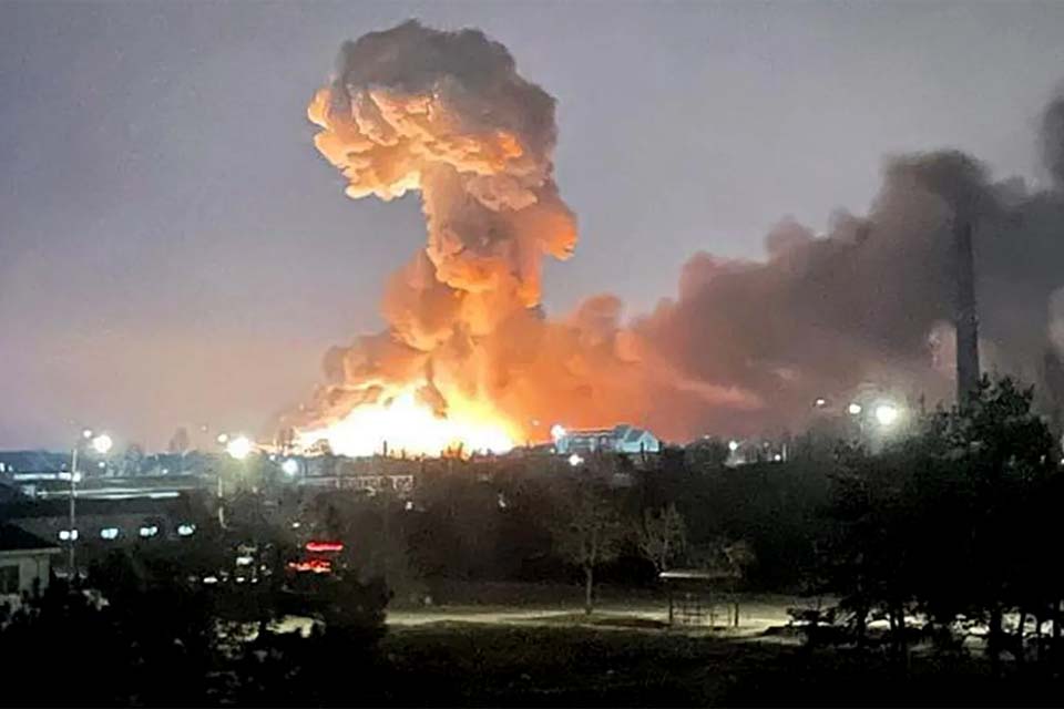 Rússia lança nova série de ataques à Ucrânia e gera blecaute em Kiev