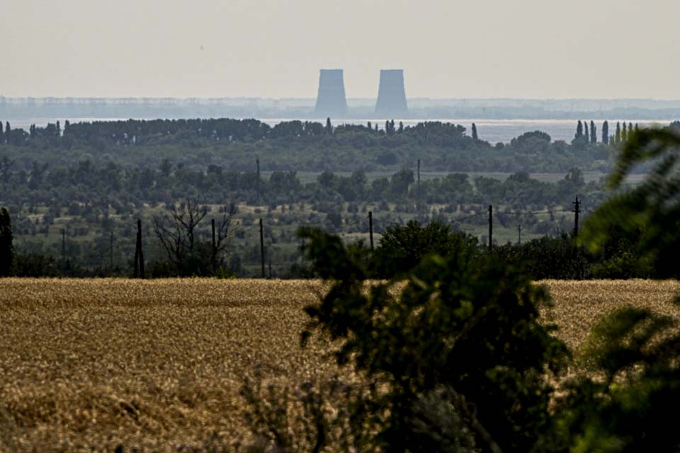 Agência Internacional de Energia Atômica informada de ataque à central de Zaporíjia