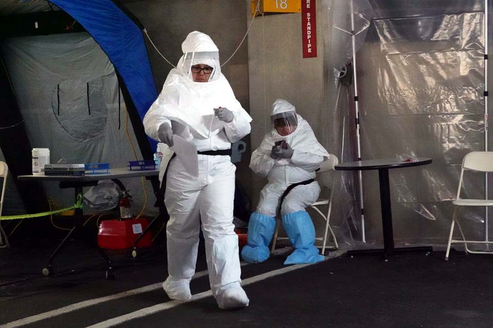 Justiça proíbe desembarque de tripulantes de navio atracado em Santos