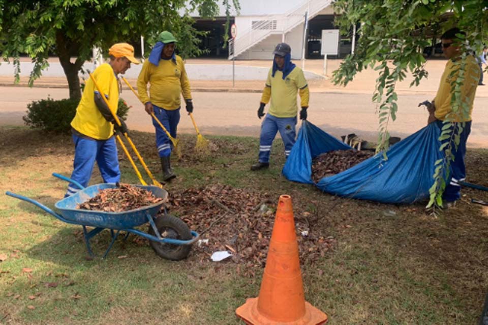 Equipes trabalham com mutirão de limpeza em vários pontos da capital