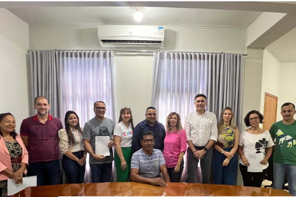 Prefeitura de Pimenta Bueno e Semast firmam convênios com Organizações da Sociedade Cilvil