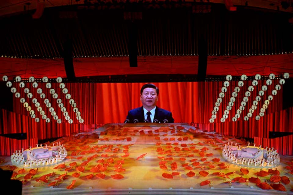 Presidente chinês Xi pede aos ricos que reduzam as desigualdades