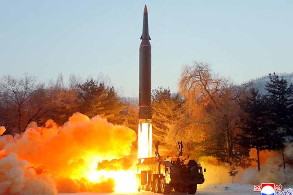Coreia do Norte expande trabalho em local de testes nucleares, diz relatório