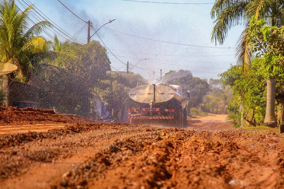 Processo de pavimentação asfáltica na Rua Ceará no setor 3 segue avançando