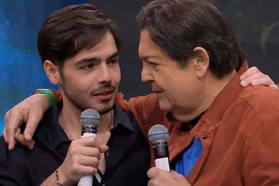 “É uma conquista minha, com minhas próprias pernas”, diz João Silva sobre nova fase no SBT