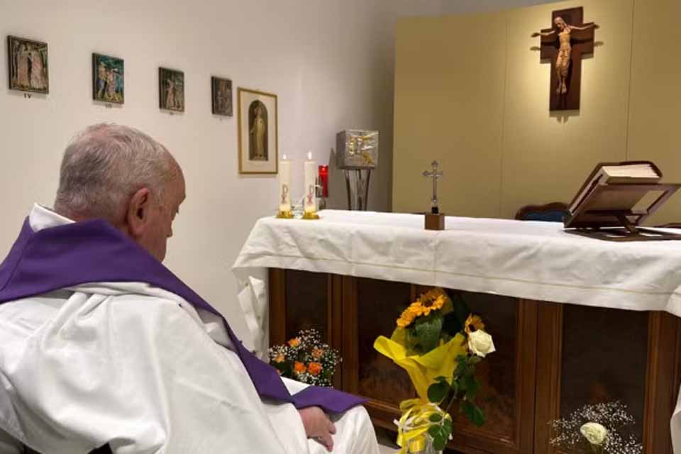 Papa Francisco morreu sem sofrer e não havia nada que pudesse ser feito para salvar sua vida, diz médico