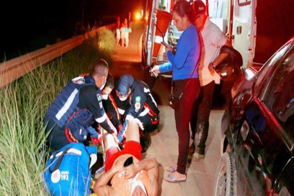  Colisão frontal entre carros na BR-319 deixa motorista com perna fraturada