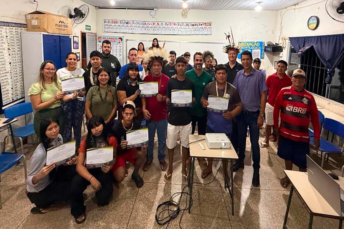 Por iniciativa de Cássio Gois, Terra Indígena Roosevelt recebe primeira capacitação da Escola do Legislativo de Rondônia