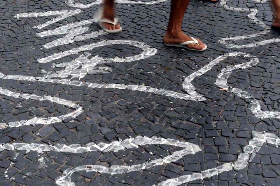 Taxa de mortes violentas intencionais no país caem 2,4% em 2022