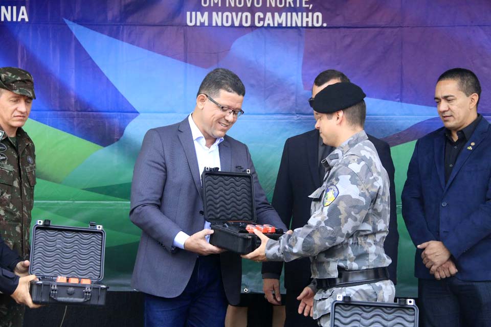 Governador Marcos Rocha entrega equipamentos policiais para reforçar ações do Bope e Unidades da Polícia Militar