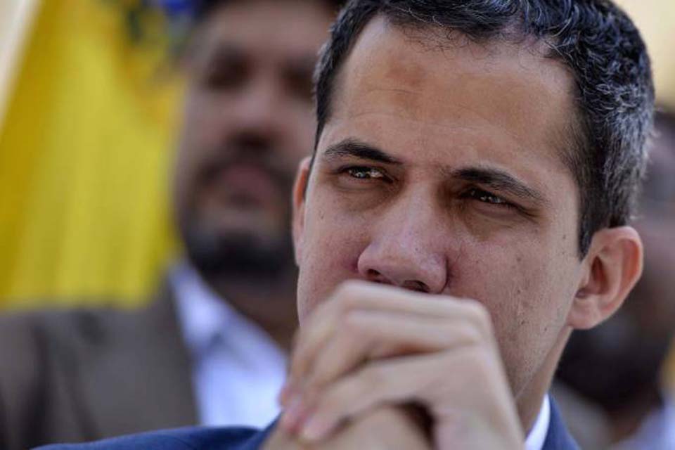 Ministério Público venezuelano vai investigar Guaidó por corrupção
