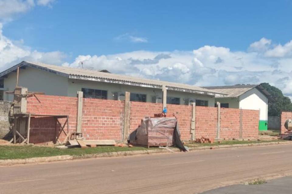 Escolas de São Francisco, São Miguel e Seringueiras passam por reformas e ampliações