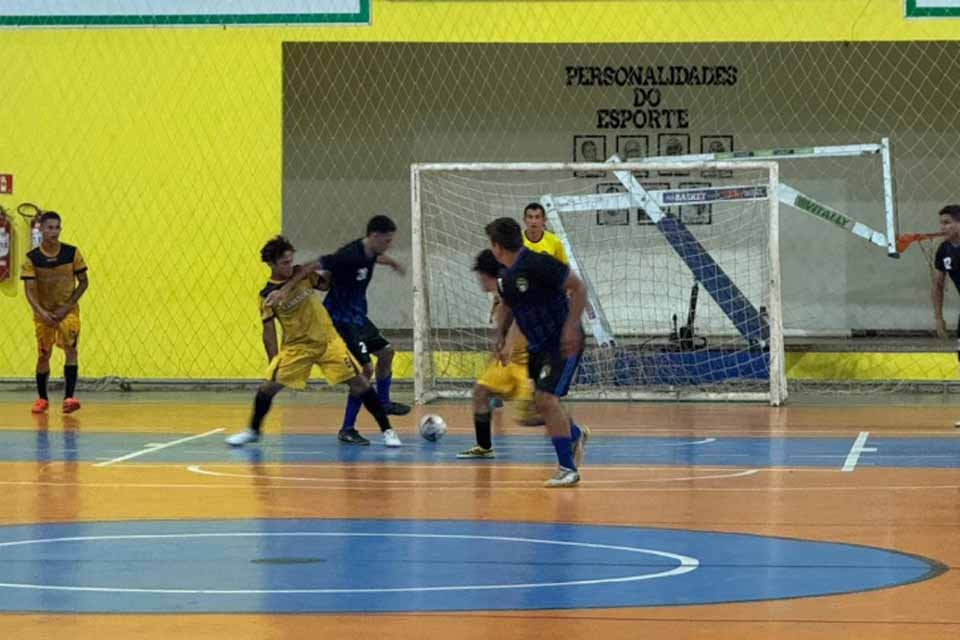 Oitavas de final da Copa Madeirão de futsal já estão em andamento no Ginásio Dudu
