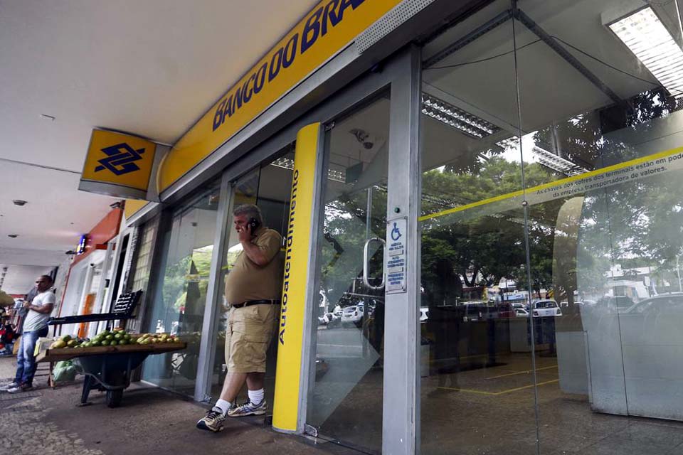 Bancos e empresas podem consultar cadastro positivo a partir de hoje