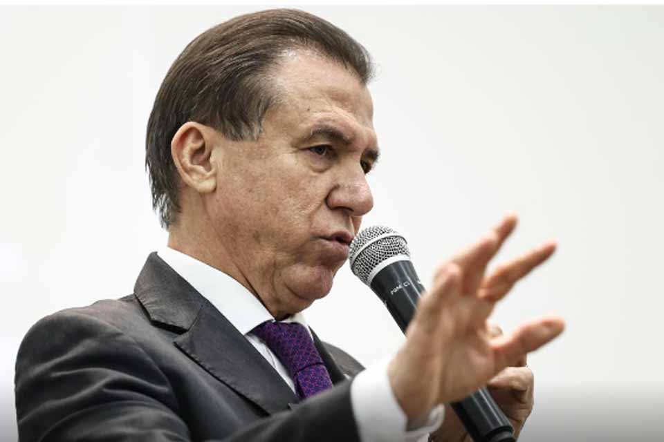 Ministro do Trabalho diz que país não deve se desesperar por tarifaço