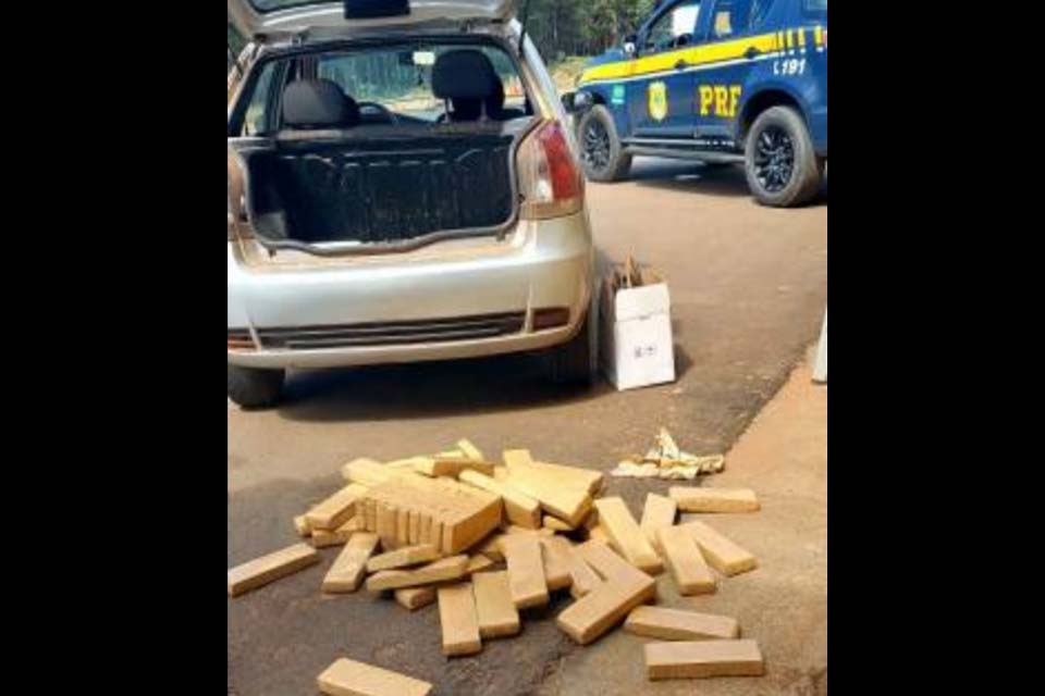 Motorista é preso pela PRF com 49 kg de maconha no porta-malas