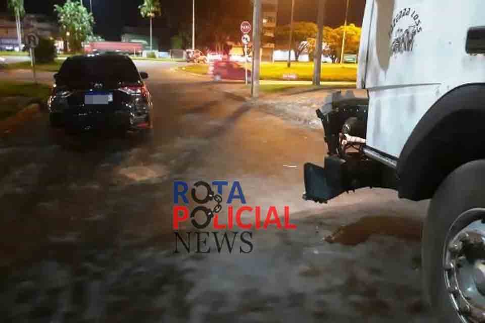 Veículo em alta velocidade atinge carro e caminhão em Vilhena