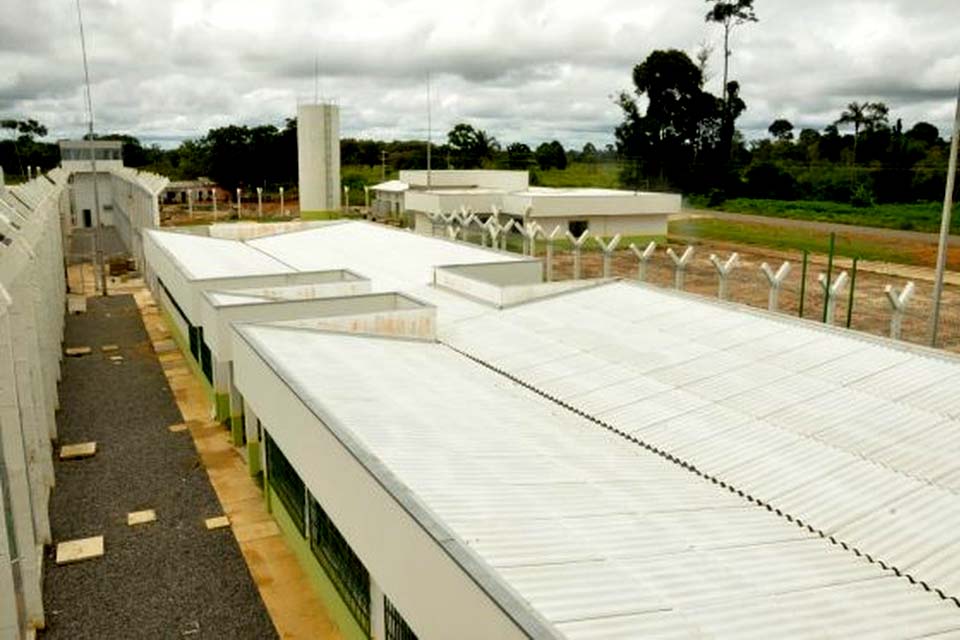 Testagem em presídio registra 60% de exames positivos para Covid