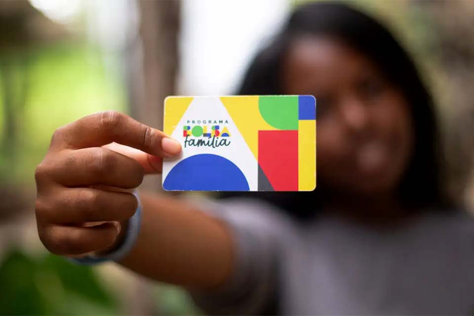 Caixa paga Bolsa Família a beneficiários com Número de Inscrição Social de final 3
