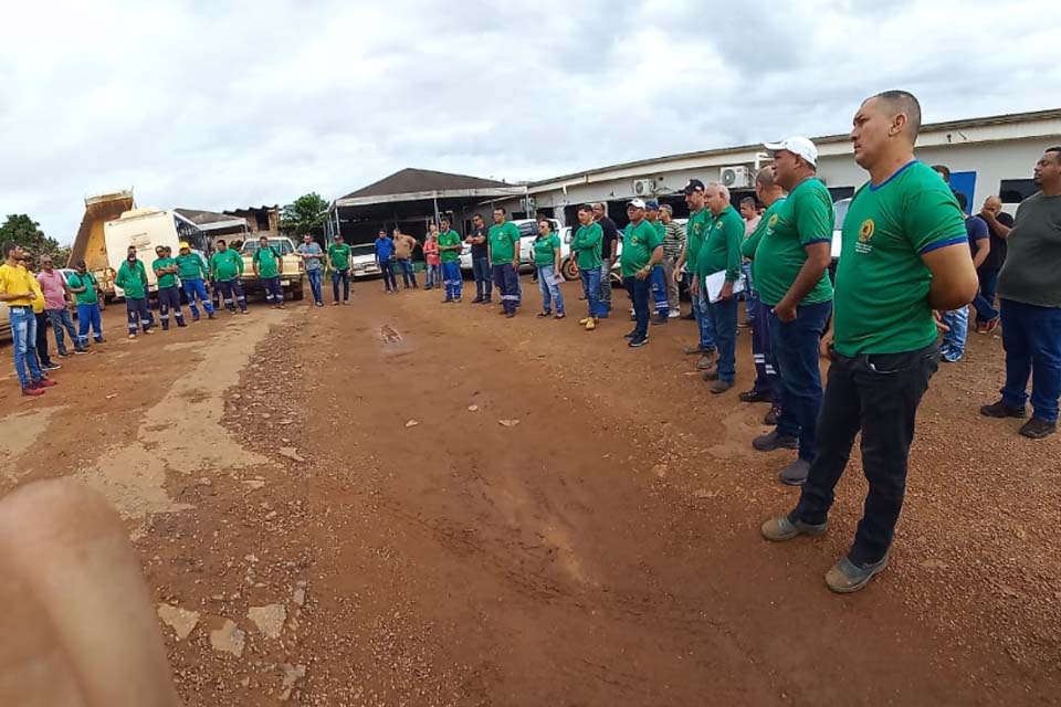 Servidores da Semagric participam de palestra sobre conscientização e responsabilidade no trânsito