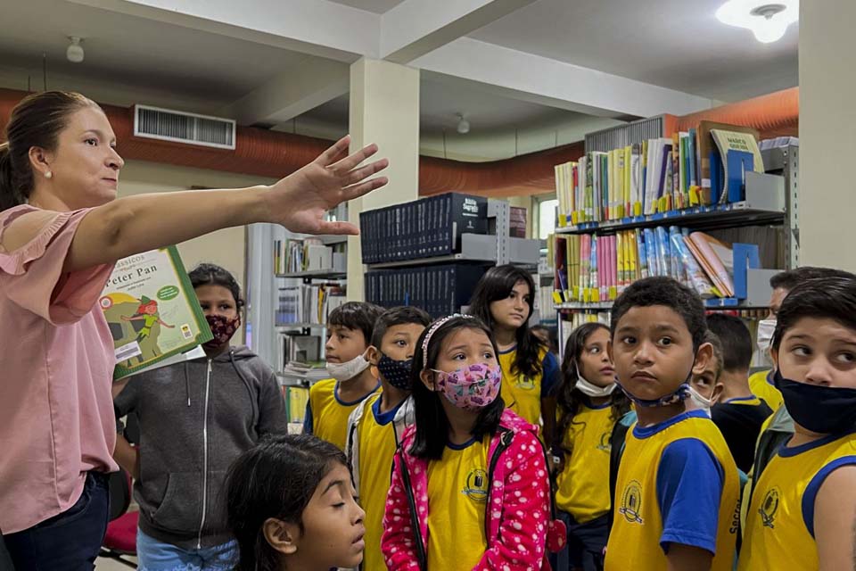 Projeto Curumins incentiva crianças ao hábito da leitura em Porto Velho