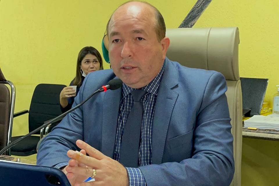 Após intervenção de Edwilson Negreiros, Bairro Mariana recebe operação tapa-buracos