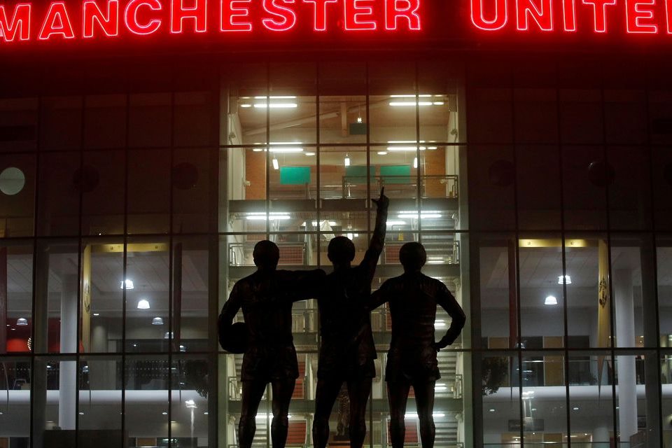 Serviço Nacional de Saúde britânico recebe apoio do Manchester United