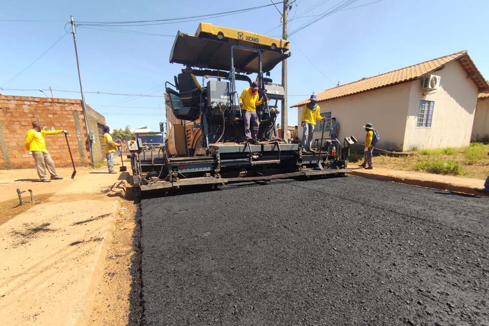 Serviço de recapeamento nas ruas do residencial Cristal da Calama é iniciado