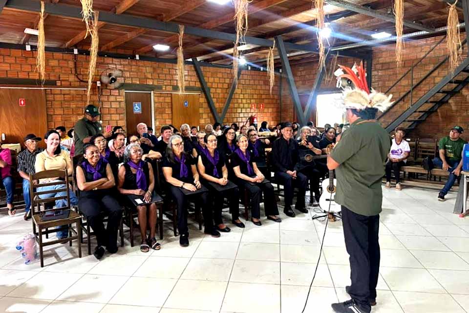 CCVB encerra Semana da Pessoa Idosa com passeio à aldeia indígena em Ji-Paraná
