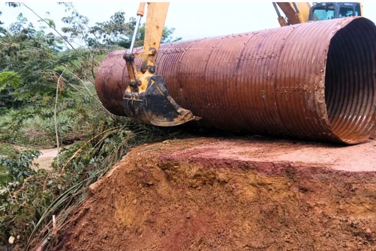 Recuperação da RO-455 restabelece tráfego e acesso ao distrito de Oriente Novo, no Vale do Jamari