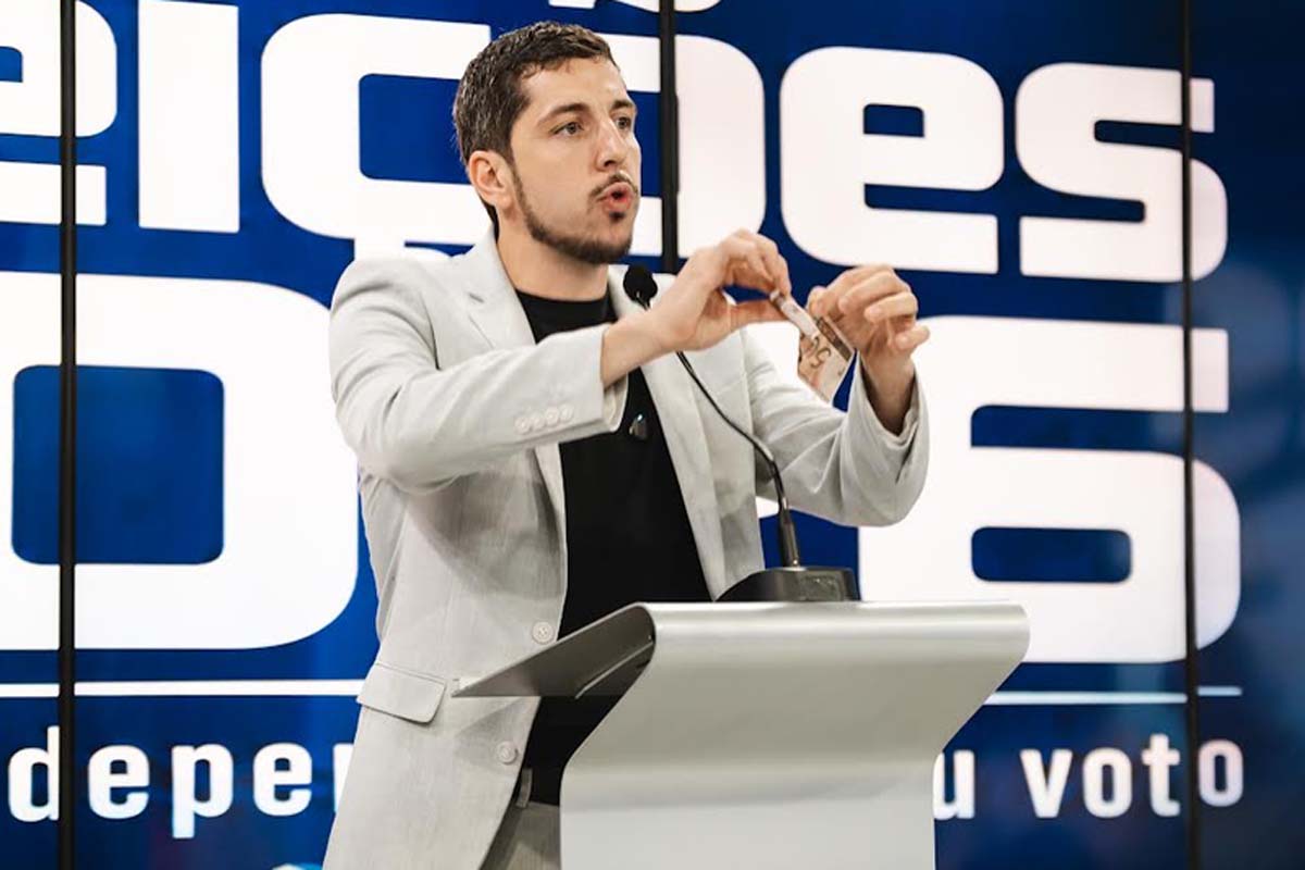 Pedro 15 critica poder econômico na política e defende nova matriz em debate da Rema TV