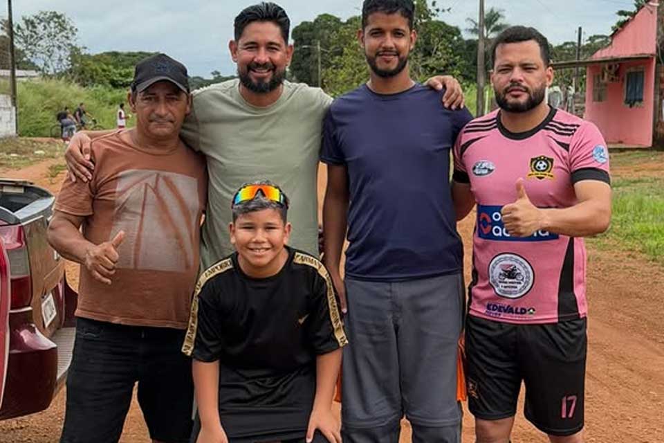 Deputado Edevaldo Neves prestigia abertura de campeonato de futebol em Guajará-Mirim e reforça compromisso com o esporte