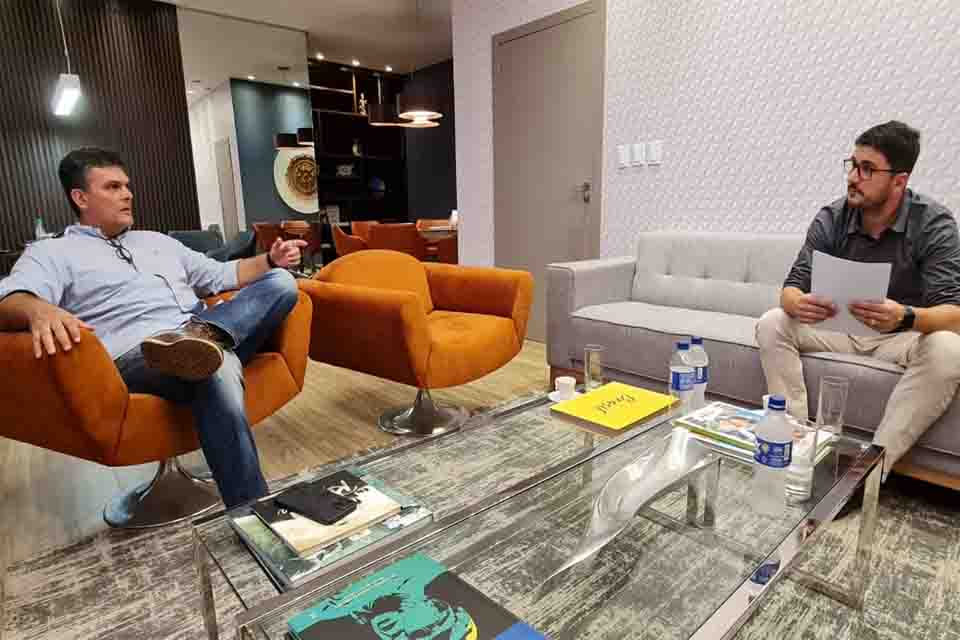 Pedido de Jean Mendonça para abertura de Turma Creche II no SESI de Pimenta Bueno é atendido pelo presidente da FIERO