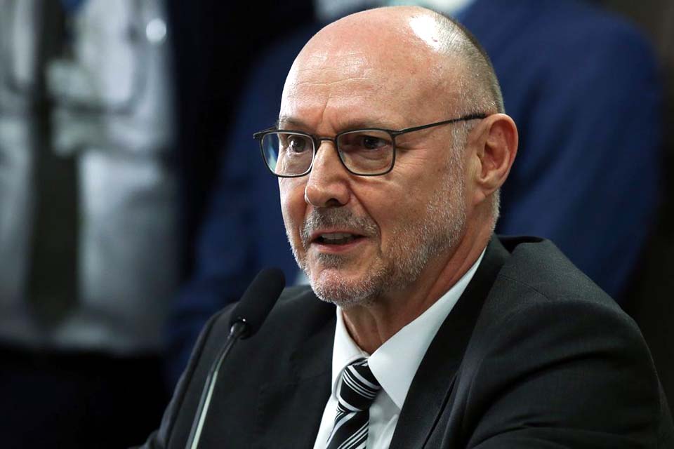 Luiz Fernando Corrêa é nomeado diretor-geral da Abin