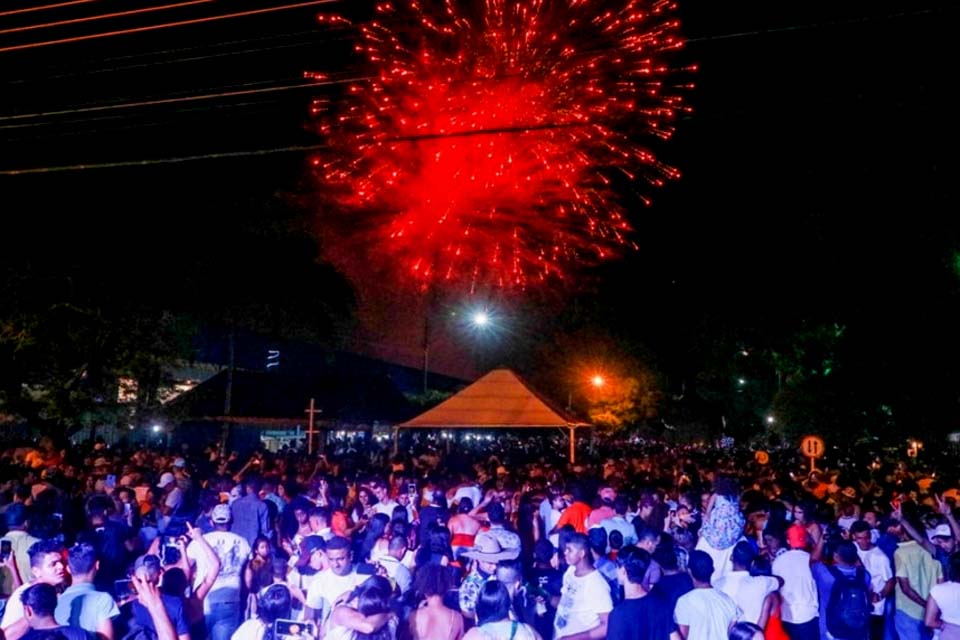 Organizada pela Prefeitura, Festa da Virada reuniu milhares de ji-paranaenses