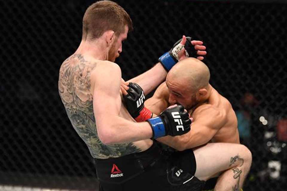 VÍDEO - Assista o nocaute de Cory Sandhagen em Marlon Moraes no UFC Fight Island 5