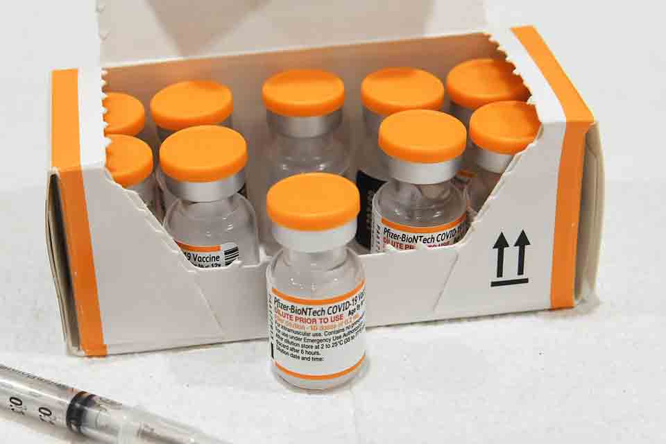 Covid-19: reações à vacina em crianças são raras, dizem especialistas