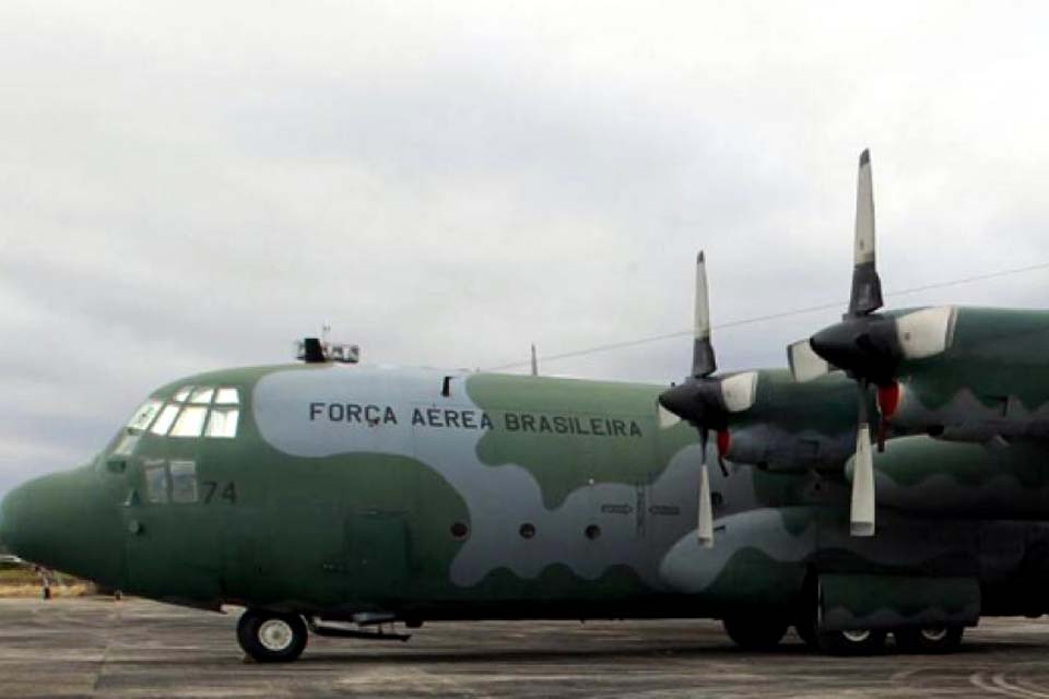 Voo da FAB trás ao Brasil 17 sobreviventes de terremoto na Turquia