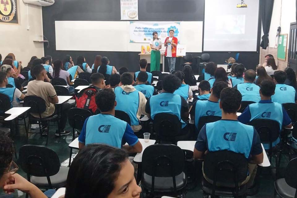 Núcleo de Cidadania de Adolescentes realiza ação nas comunidades no “Dia D”